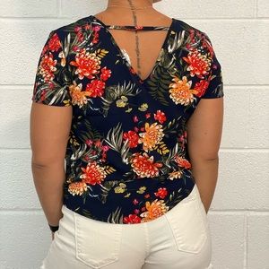 Floral short sleeve semi-crop blouse